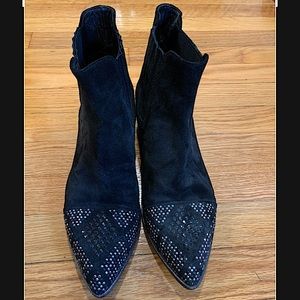 Suede Booties with studded design by Vero Cuoio